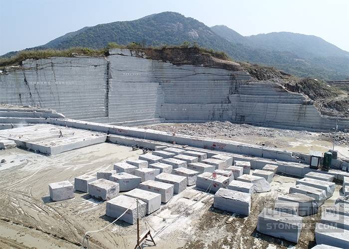 广东芝麻灰石凳石桌 封开县银山石业匠心打造品质园林石材